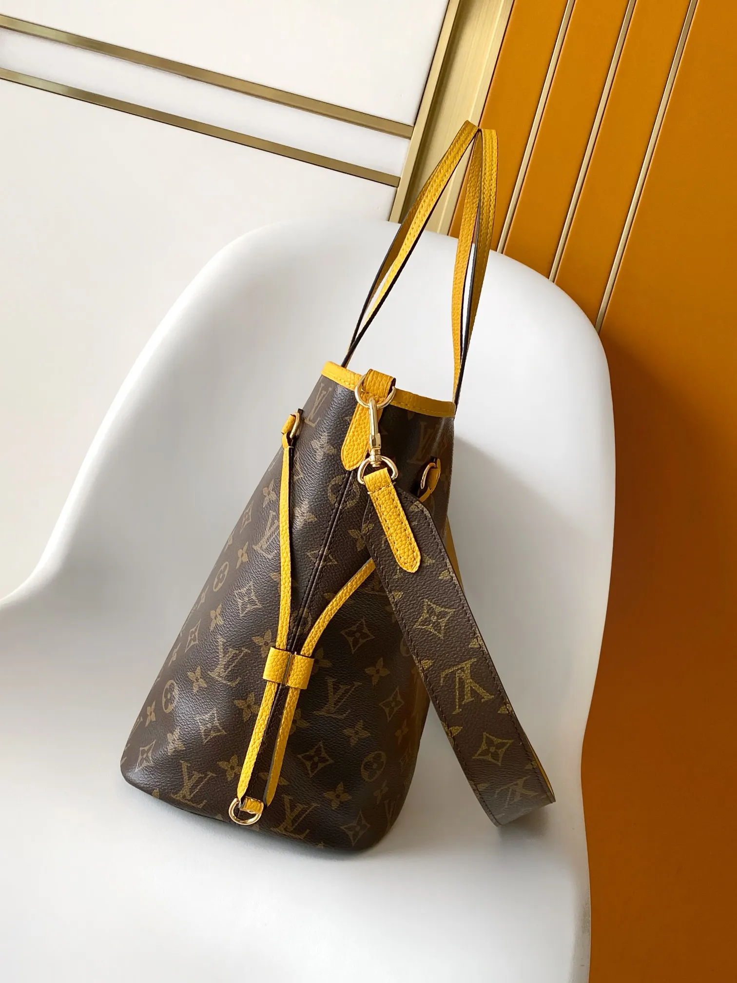 All categories Official website "Brand Women's Bags" Women's Bags 💙 LV 2026 new LV hand-held crossbody bag