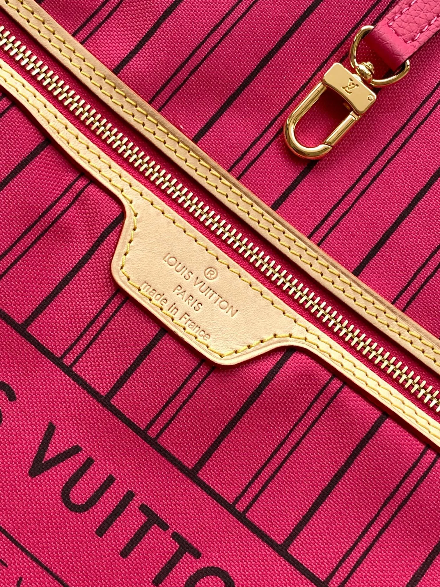 All categories Official website "Brand Women's Bags" Women's Bags 💙 LV 2026 new LV hand-held crossbody bag
