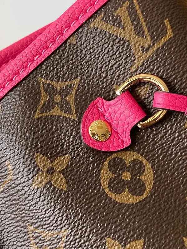 All categories Official website "Brand Women's Bags" Women's Bags 💙 LV 2026 new LV hand-held crossbody bag