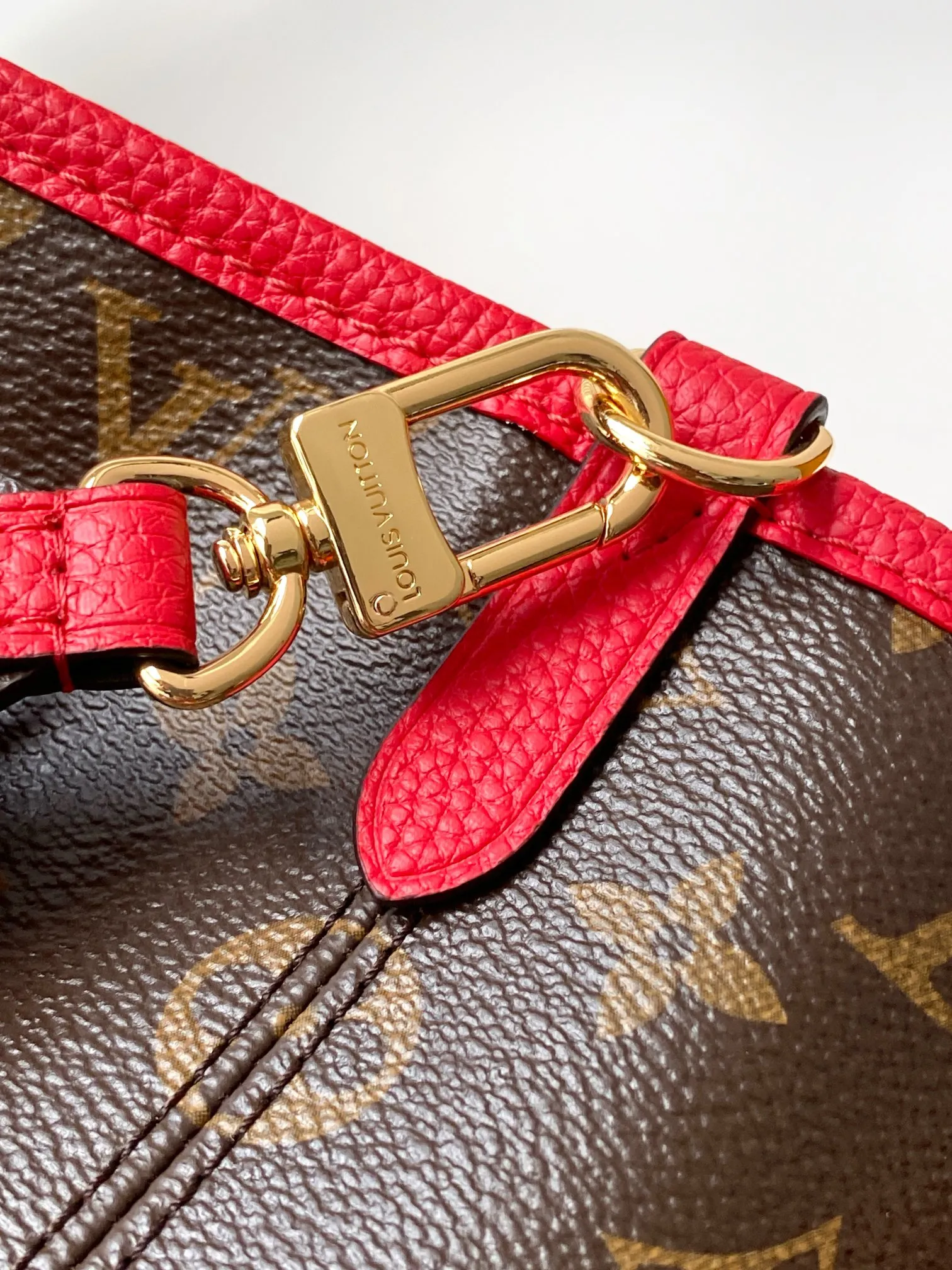 All categories Official website "Brand Women's Bags" Women's Bags 💙 LV 2026 new LV hand-held crossbody bag