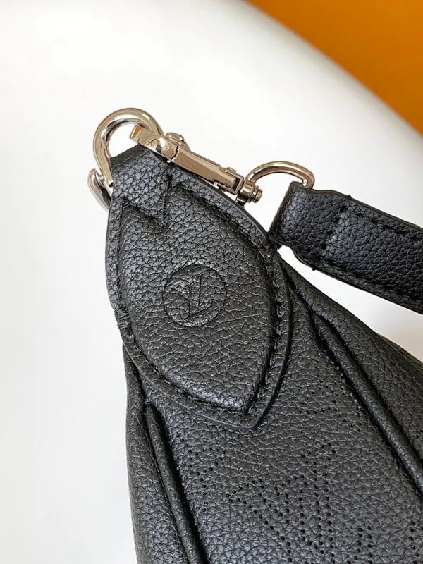 All Categories Official Website "Brand Women's Bags" Women's Bags 💙 LV 2026 New LV Crossbody Bag