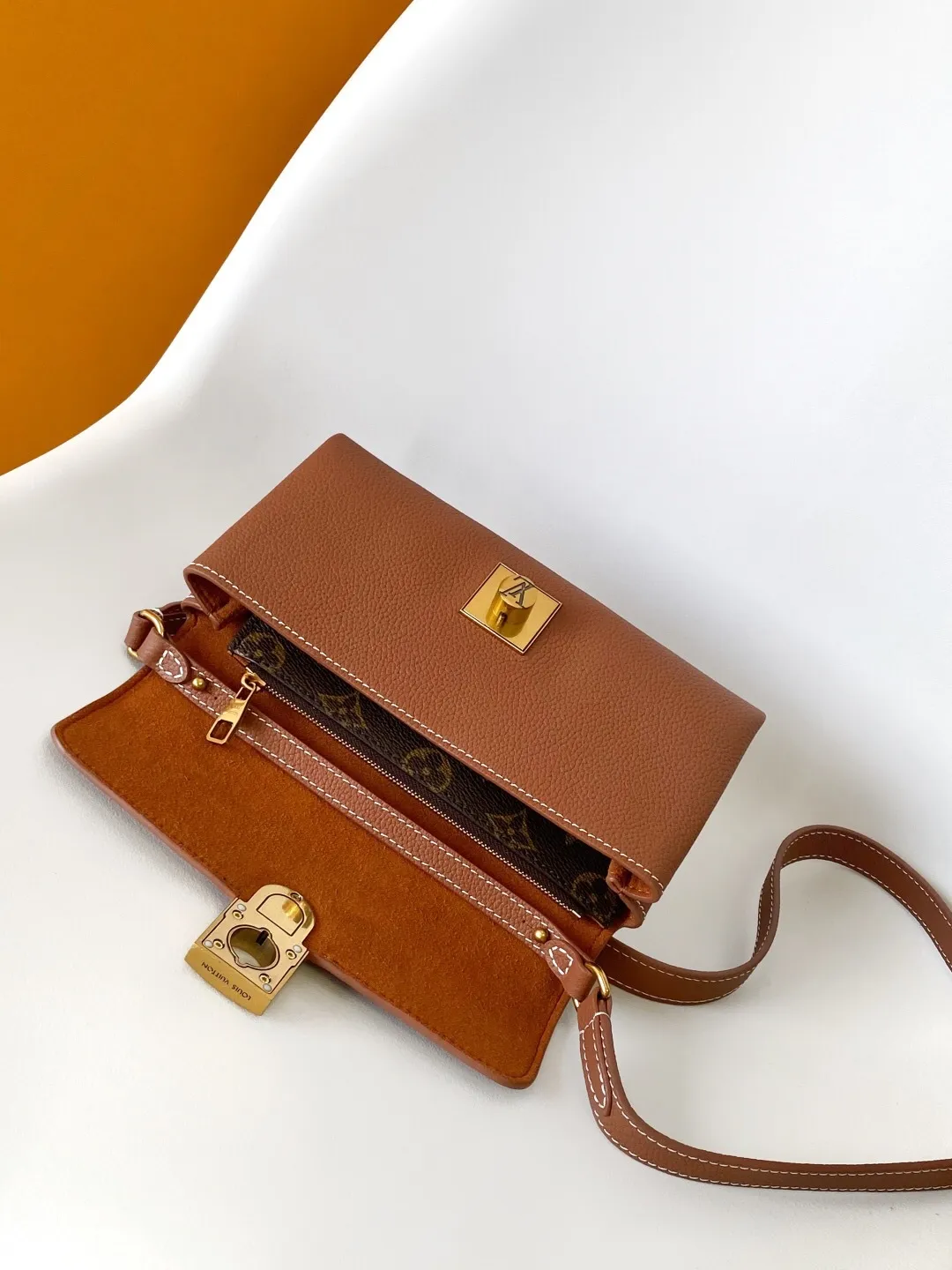 All Categories Official Website "Brand Women's Bags" Women's Bags 💙 LV 2025 New LV Crossbody Bag