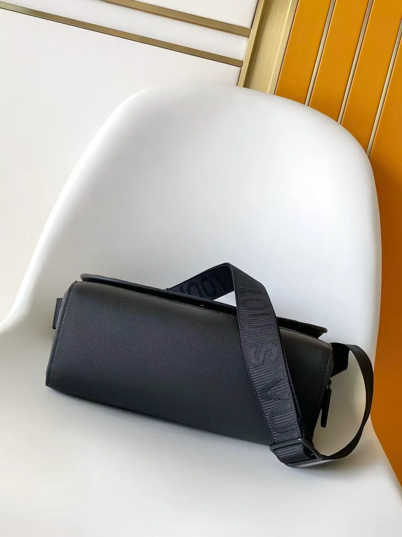 All categories Official website "Brand Women's Bags" Women's Bags 💙 LV LV2026 new crossbody bag
