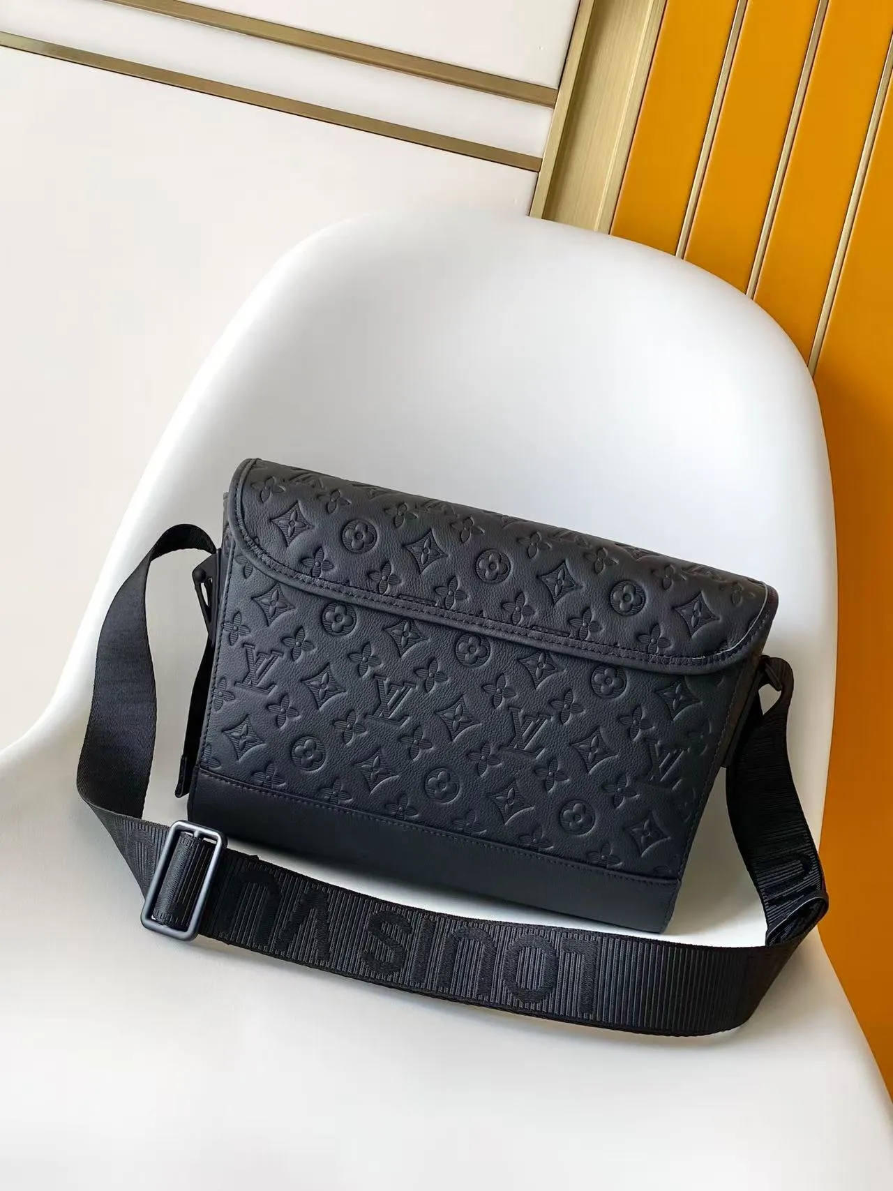 All categories Official website "Brand Women's Bags" Women's Bags 💙 LV LV2026 new crossbody bag