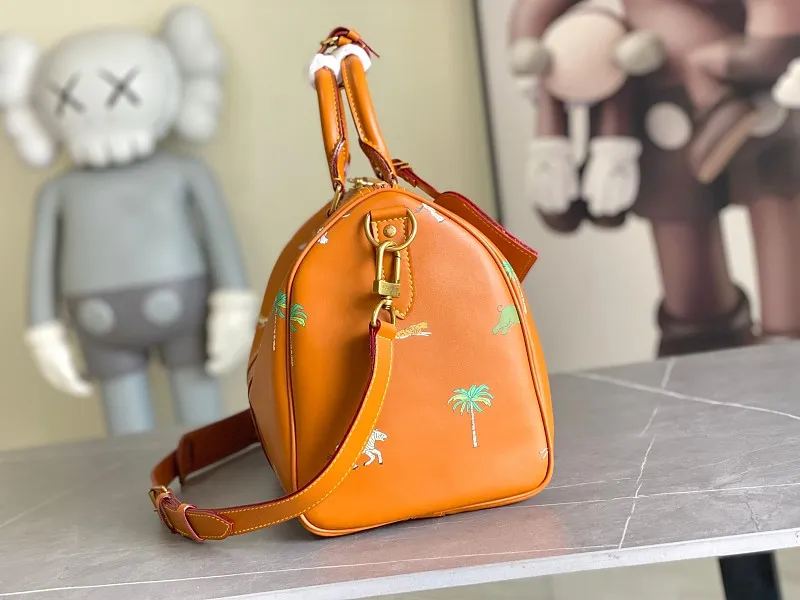 All Categories 💚 Authentic Grade Bags 💚 LV 2026 New LV Top Replica Crossbody Shoulder Bag