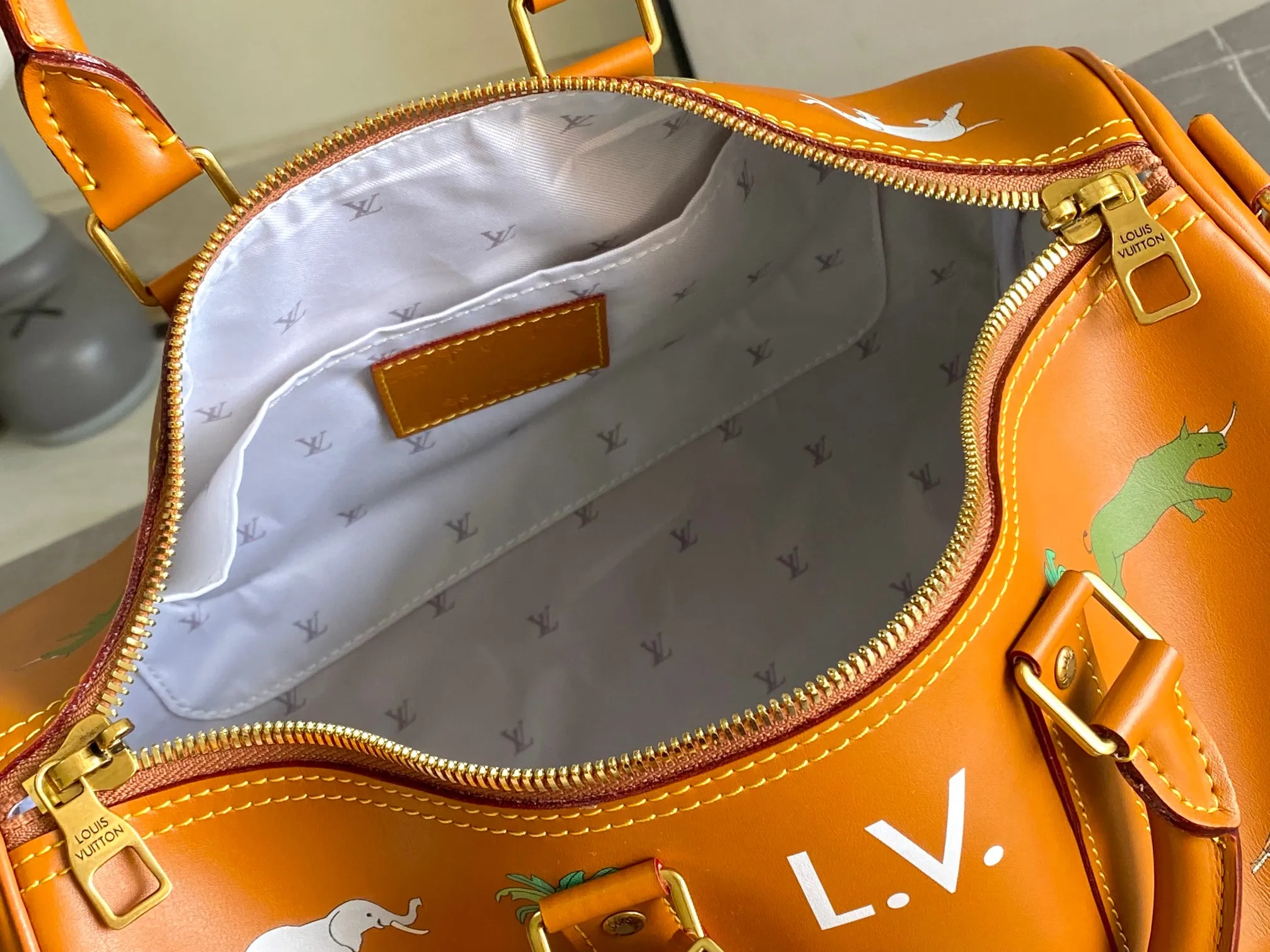 All Categories 💚 Authentic Grade Bags 💚 LV 2026 New LV Top Replica Crossbody Shoulder Bag