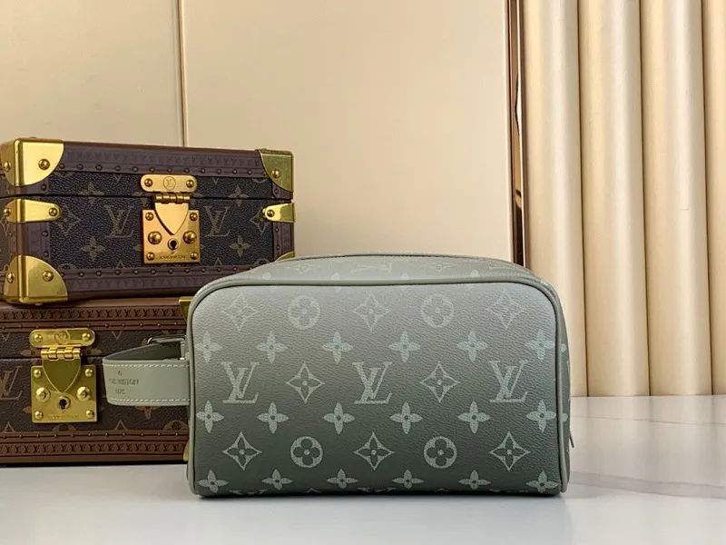 All categories 💚 Authentic bags 💚 LV 2024 official website new LV toiletry bag