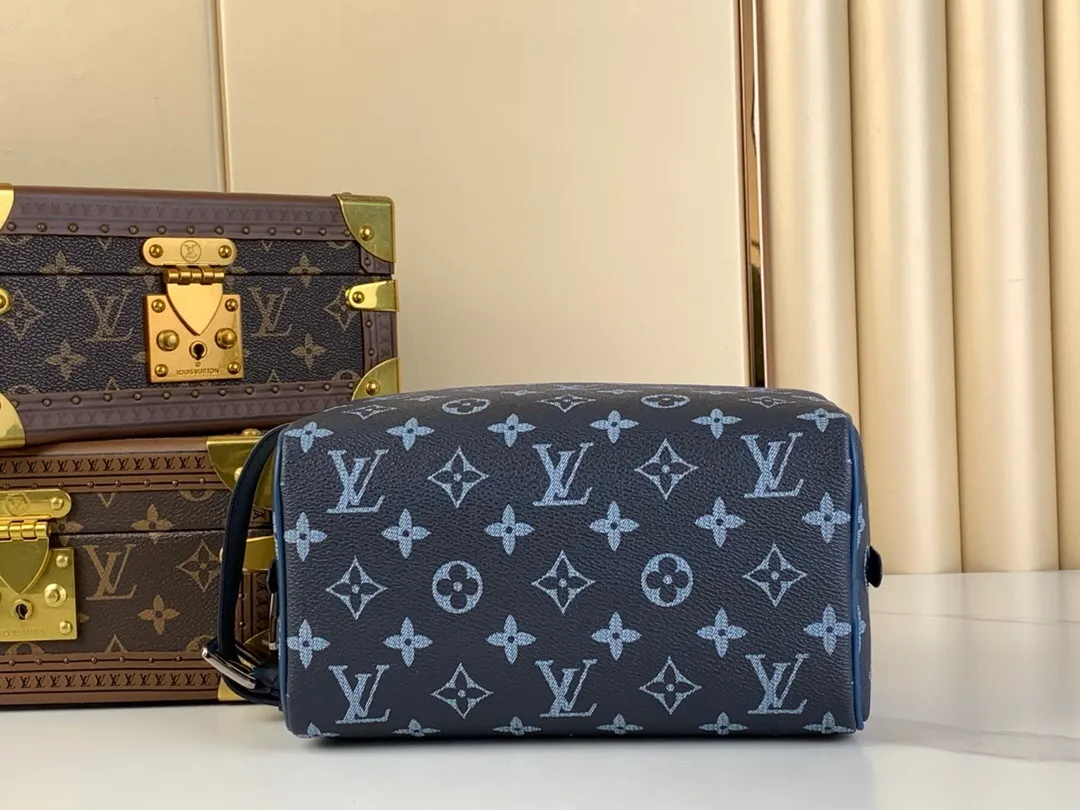 All categories 💚 Authentic bags 💚 LV 2024 official website new LV toiletry bag