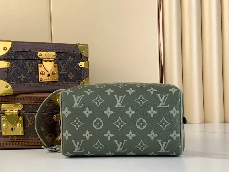 All categories 💚 Authentic bags 💚 LV 2024 official website new LV toiletry bag