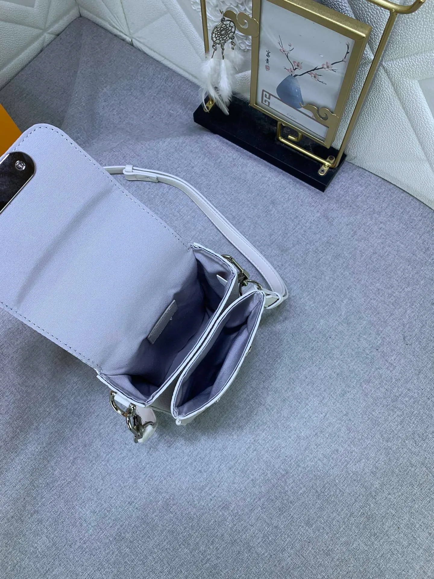 All Categories Official Website "Brand Women's Bags" Women's Bags 💙 LV 2024 New LV Crossbody Bag