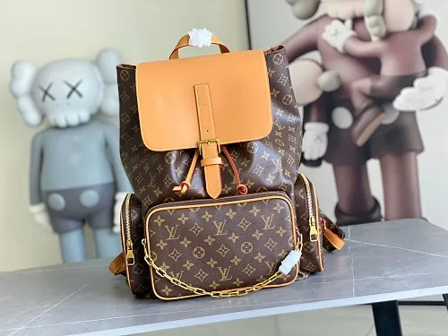 All categories 💚 Authentic bags 💚 LV LV classic backpack