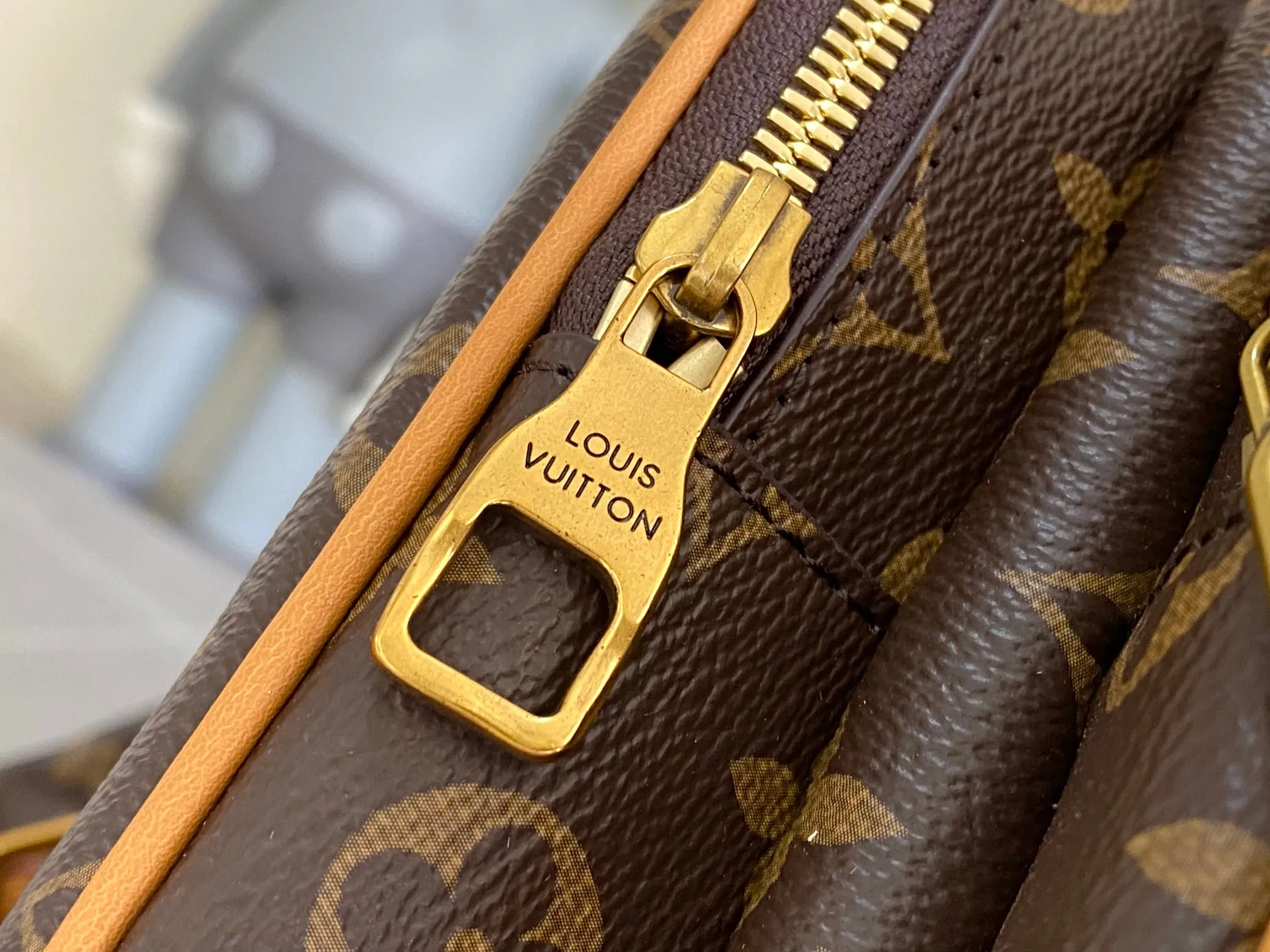 All categories 💚 Authentic bags 💚 LV LV classic backpack