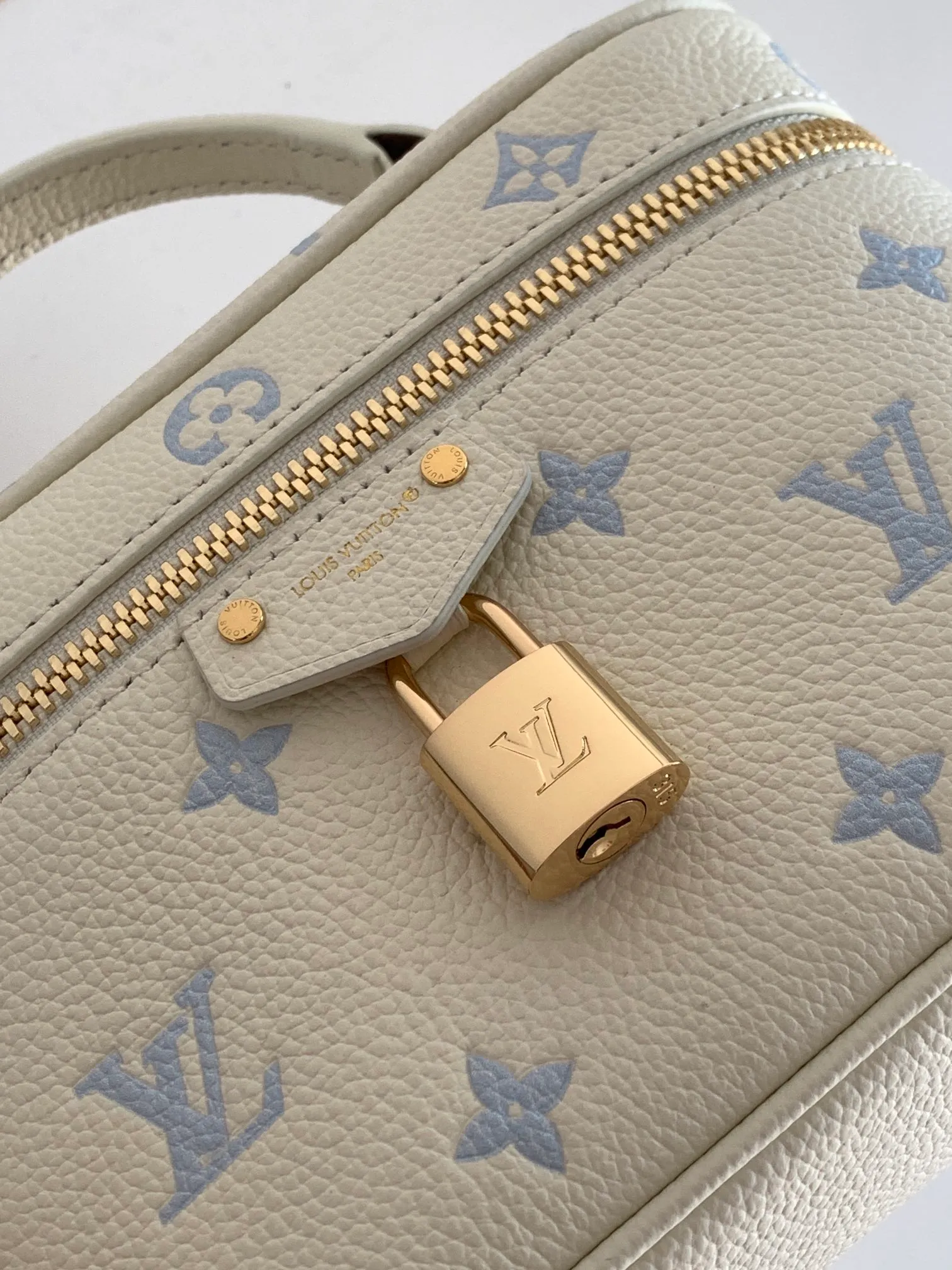 All Categories Official Website "Brand Women's Bags" Women's Bags 💙 LV 2026 Official Website New LV Crossbody Bag
