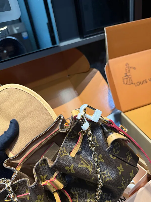 All Categories Official Website "Brand Women's Bags" Women's Bags 💙 LV 2025 New LV Crossbody Bag