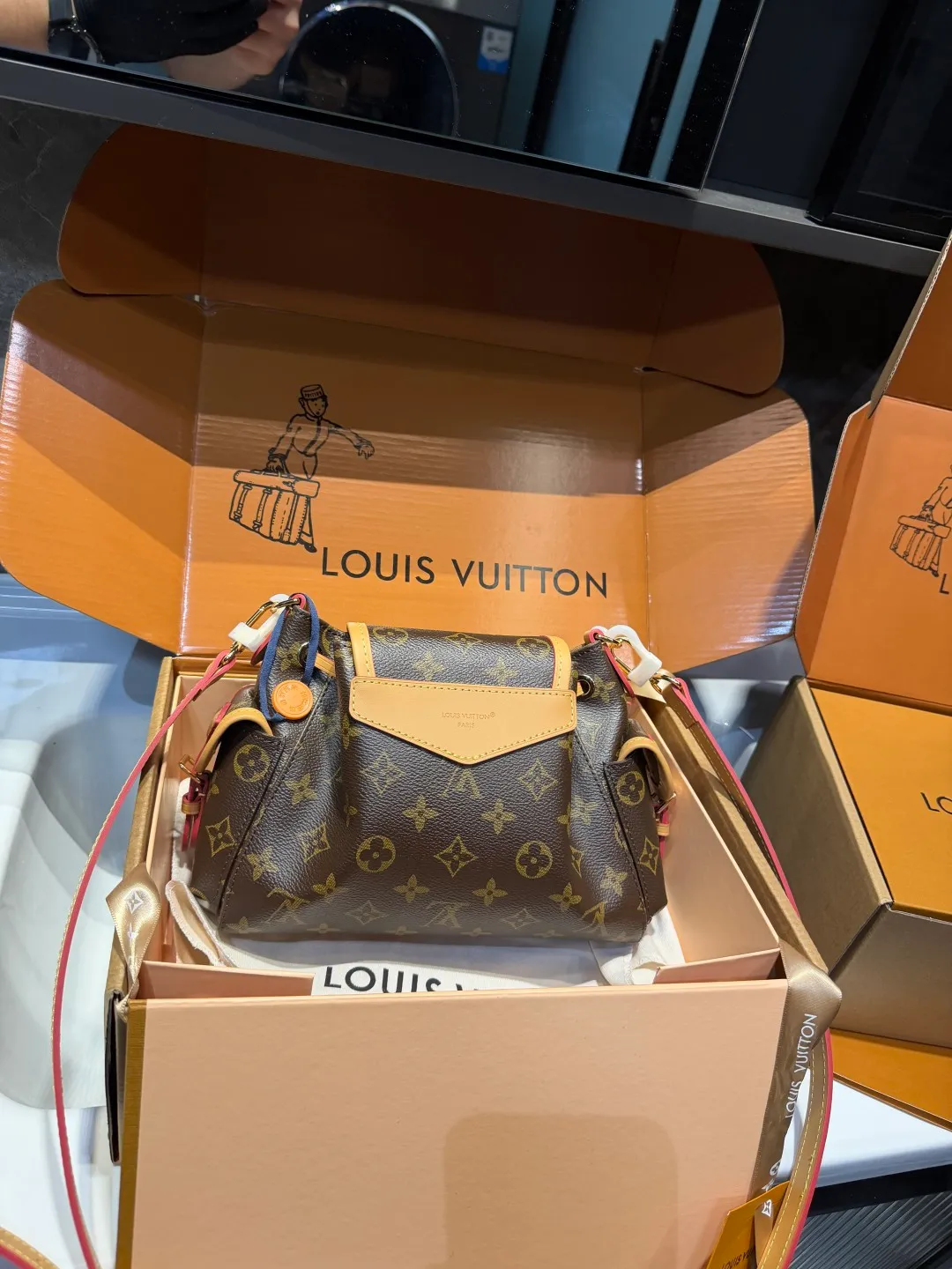 All Categories Official Website "Brand Women's Bags" Women's Bags 💙 LV 2025 New LV Crossbody Bag