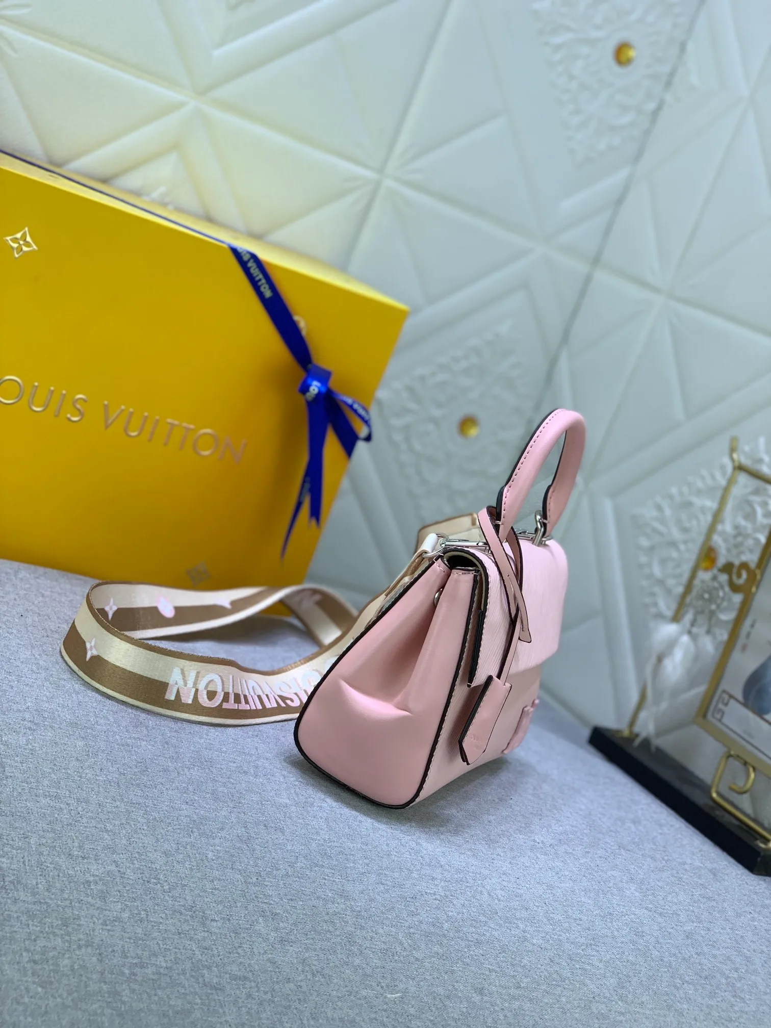 All Categories Official Website "Brand Women's Bags" Women's Bags 💙 LV 2023 New LV Crossbody Bag