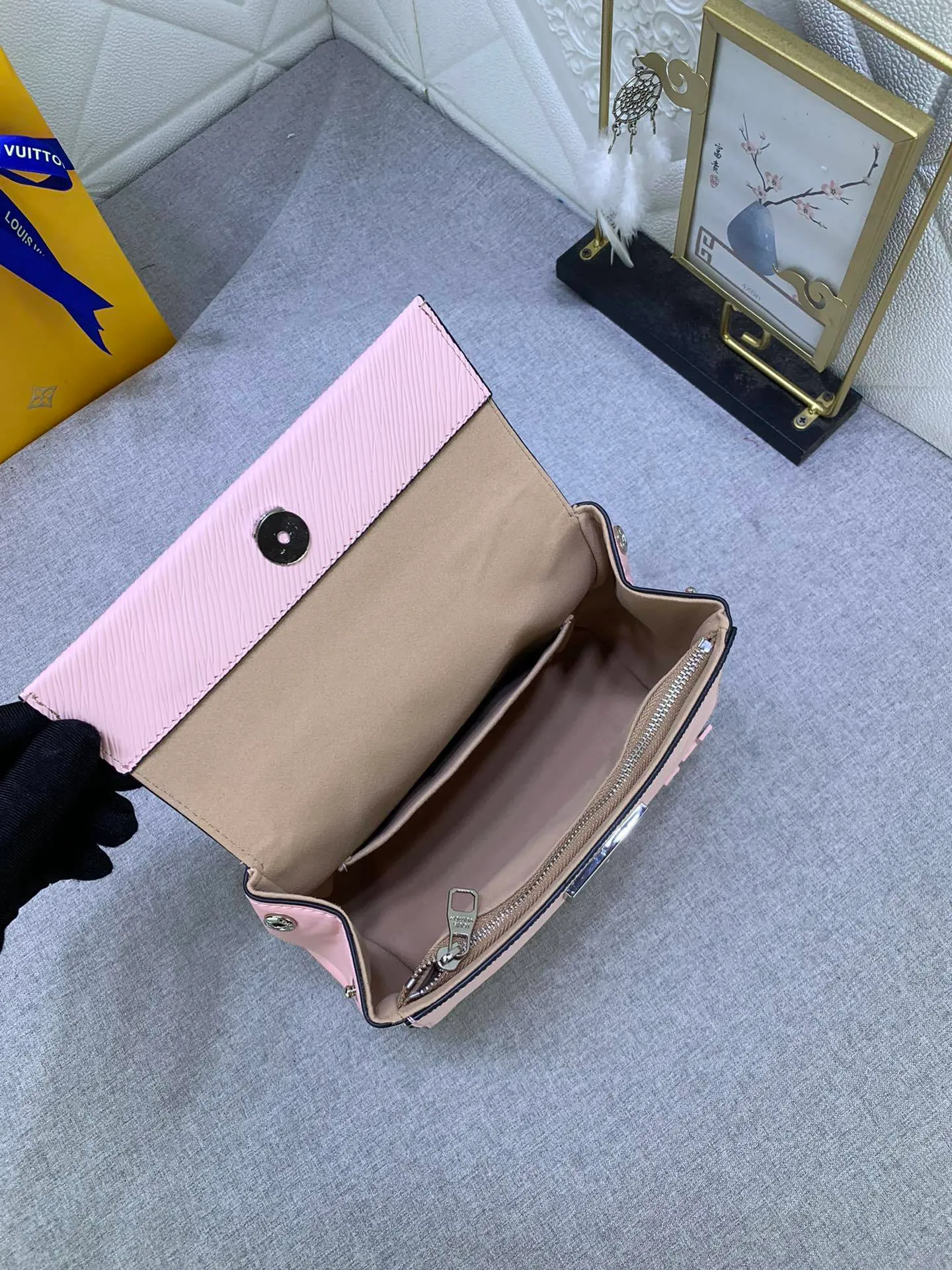 All Categories Official Website "Brand Women's Bags" Women's Bags 💙 LV 2023 New LV Crossbody Bag