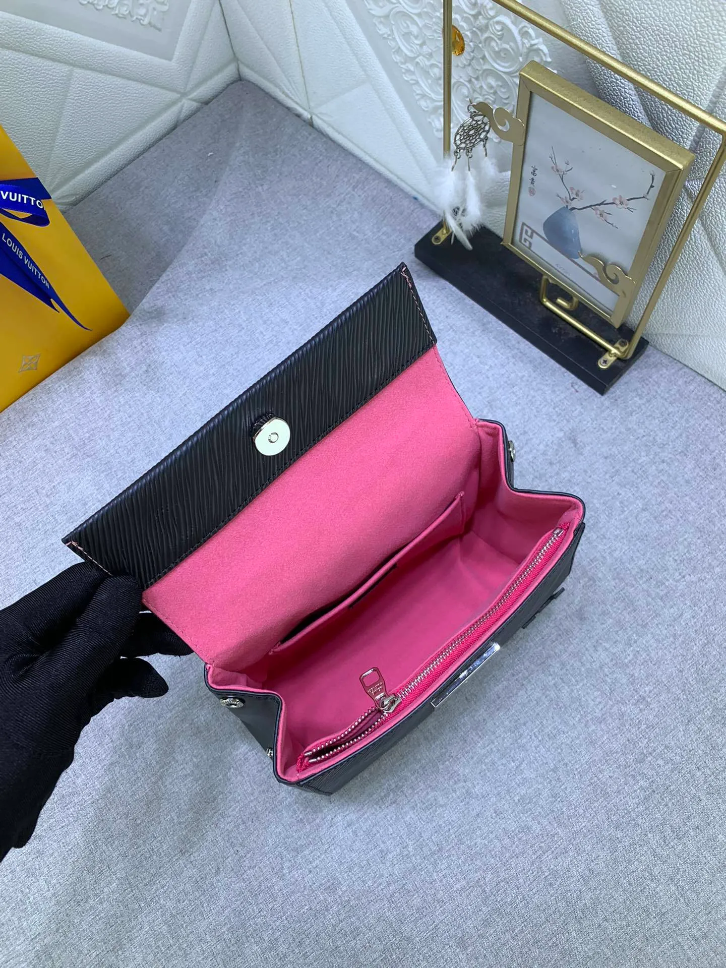 All Categories Official Website "Brand Women's Bags" Women's Bags 💙 LV 2023 New LV Crossbody Bag