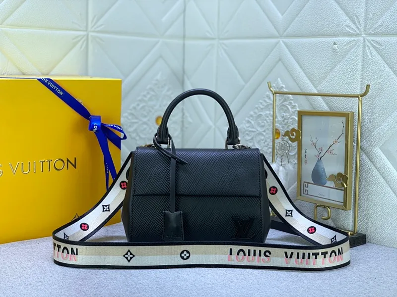 All Categories Official Website "Brand Women's Bags" Women's Bags 💙 LV 2023 New LV Crossbody Bag