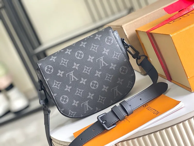 All Categories 💚 Authentic Grade Bags 💚 LV 2026 New LV Top Replica Crossbody Shoulder Bag