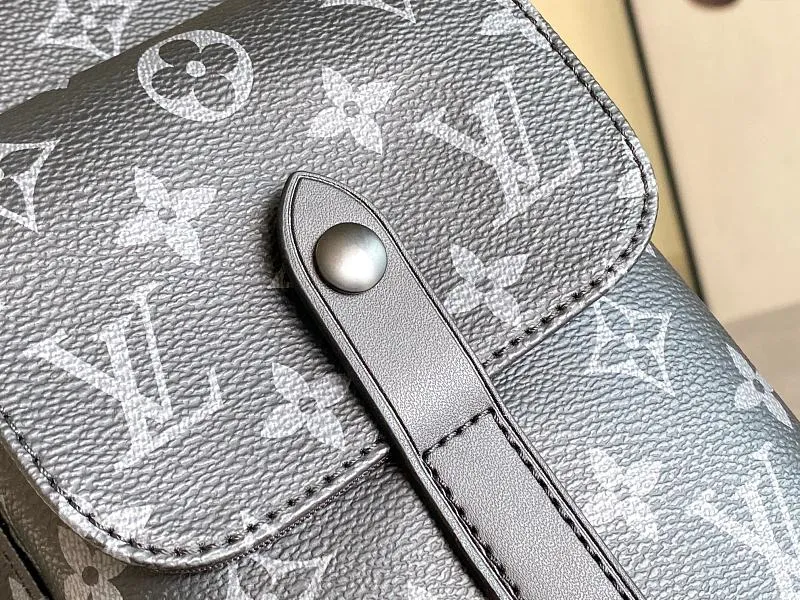 All Categories 💚 Authentic Grade Bags 💚 LV 2026 New LV Backpack Luxury Replica Large Capacity