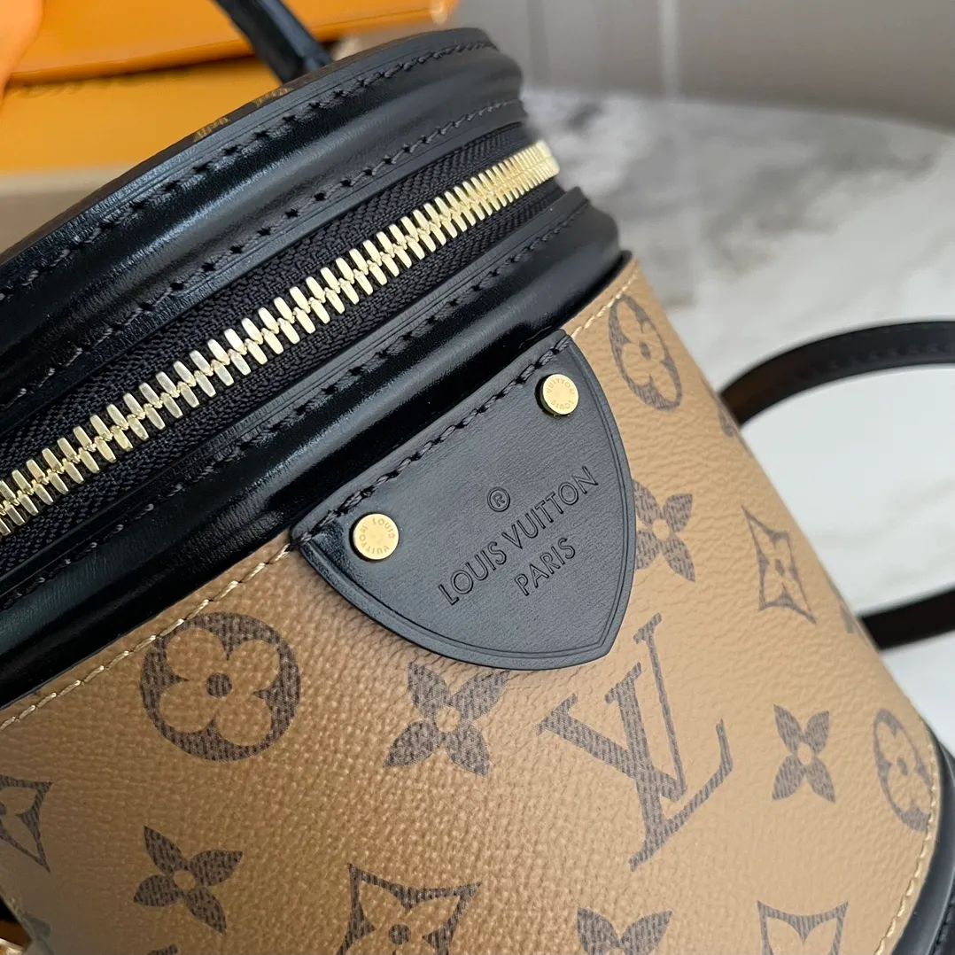 All Categories Official Website "Brand Women's Bags" Women's Bags 💙 LV LV 2026 New Crossbody Shoulder Bag