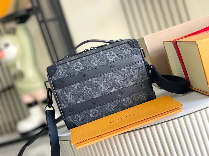 All Categories 💚 Authentic Grade Bags 💚 LV 2026 New LV Top Replica Crossbody Shoulder Bag