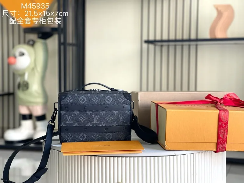 All Categories 💚 Authentic Grade Bags 💚 LV 2026 New LV Top Replica Crossbody Shoulder Bag