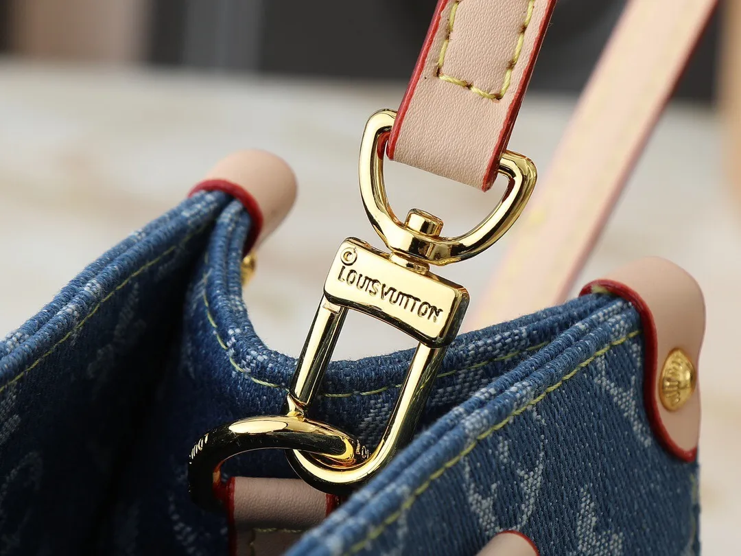 All Categories Official Website "Brand Women's Bags" Women's Bags 💙 LV 2025 New LV Crossbody Bag