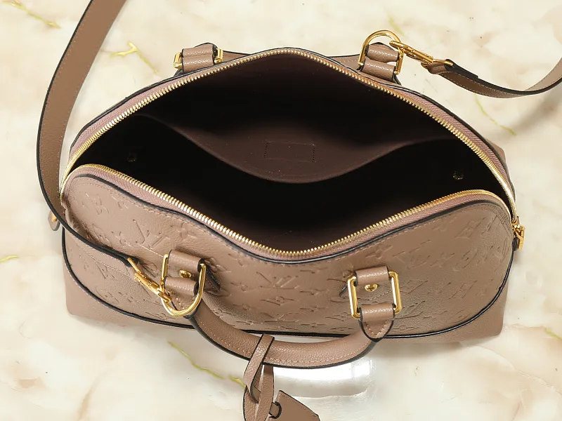 All Categories Official Website "Brand Women's Bags" Women's Bags 💙 LV LV 2026 New Crossbody Shoulder Bag