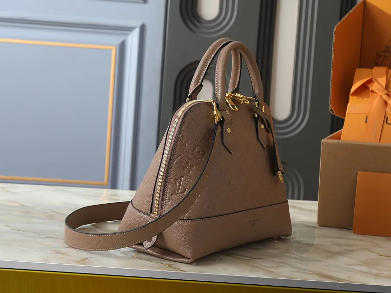 All Categories Official Website "Brand Women's Bags" Women's Bags 💙 LV LV 2026 New Crossbody Shoulder Bag