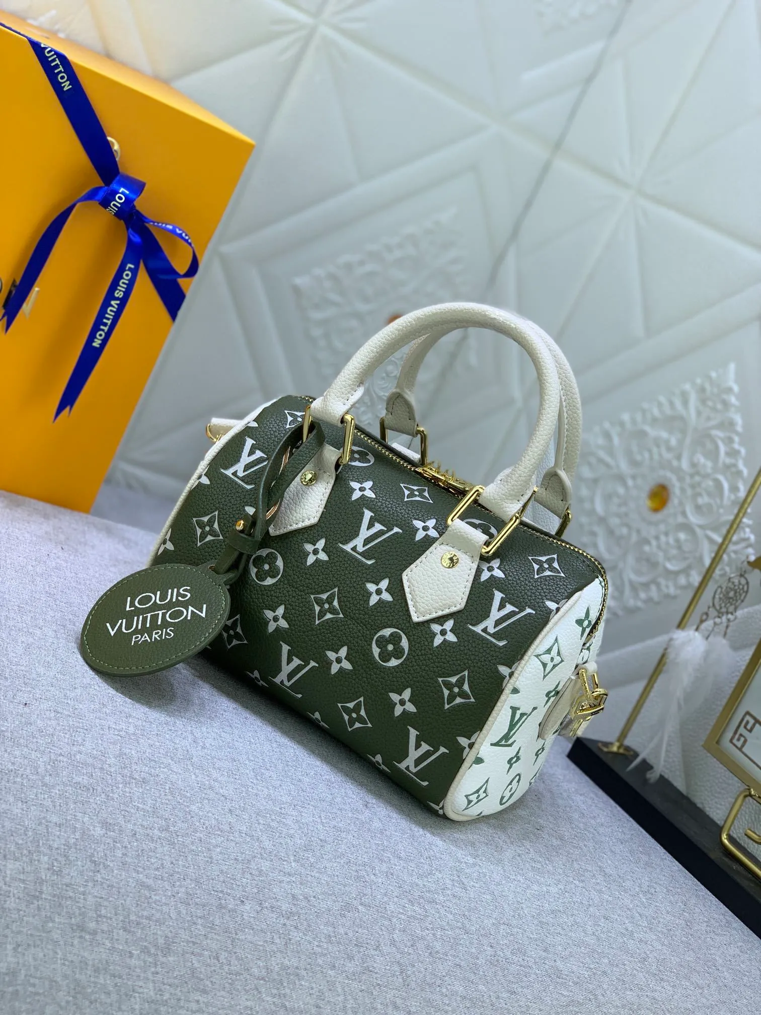 All categories Official website "Brand Women's Bags" Women's Bags 💙 LV replica LV, fine imitation LV bags, LV shoulder bags, 2023 official latest version LV pillow bag, bag factory, original material, size: 20.5-13.5-12CM