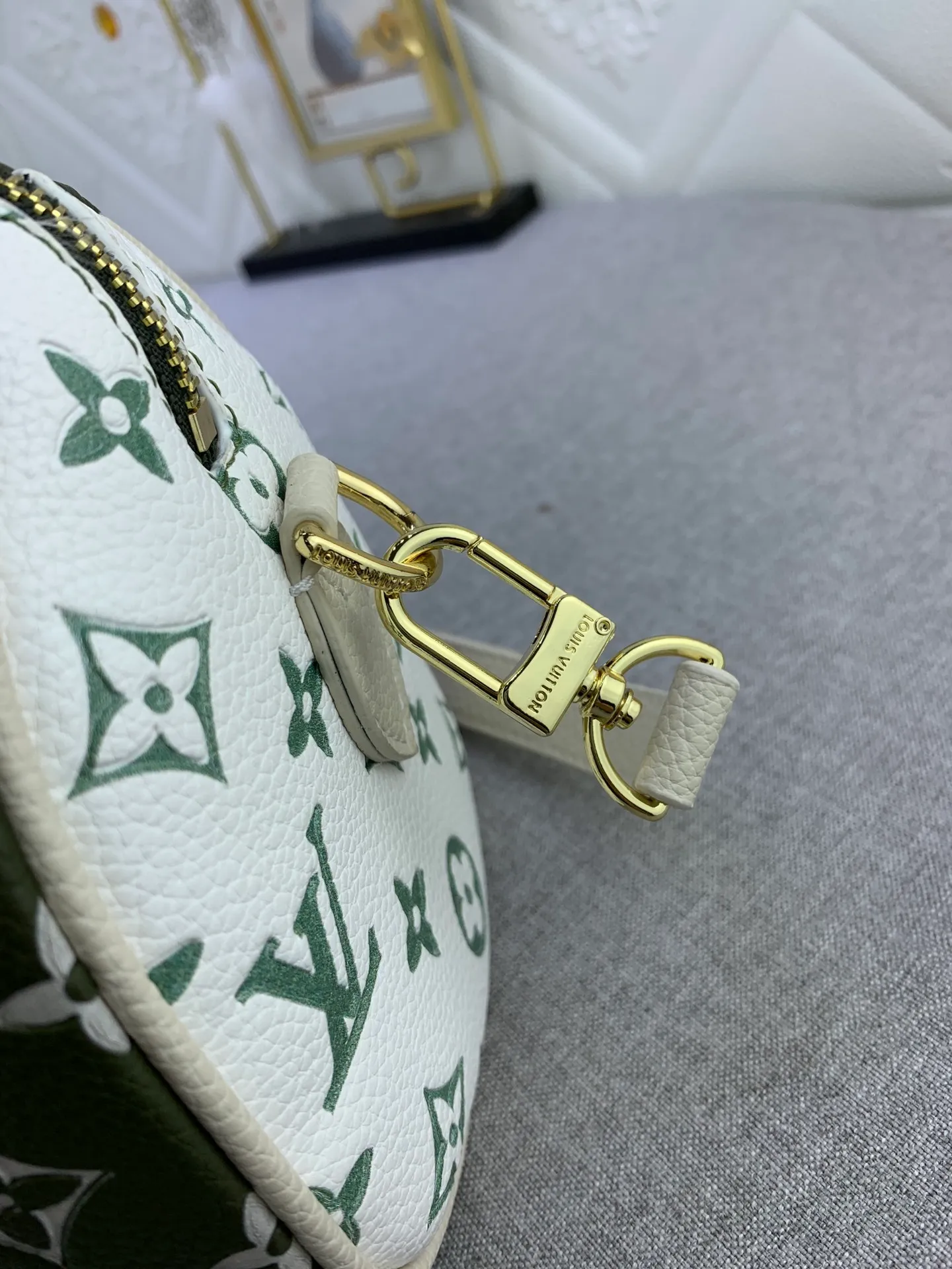 All categories Official website "Brand Women's Bags" Women's Bags 💙 LV replica LV, fine imitation LV bags, LV shoulder bags, 2023 official latest version LV pillow bag, bag factory, original material, size: 20.5-13.5-12CM