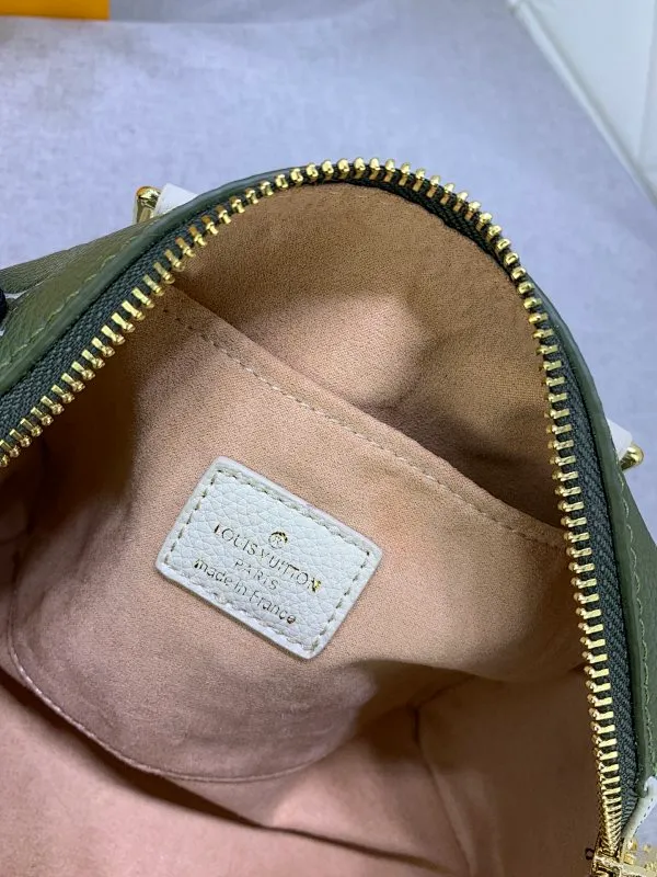 All categories Official website "Brand Women's Bags" Women's Bags 💙 LV replica LV, fine imitation LV bags, LV shoulder bags, 2023 official latest version LV pillow bag, bag factory, original material, size: 20.5-13.5-12CM