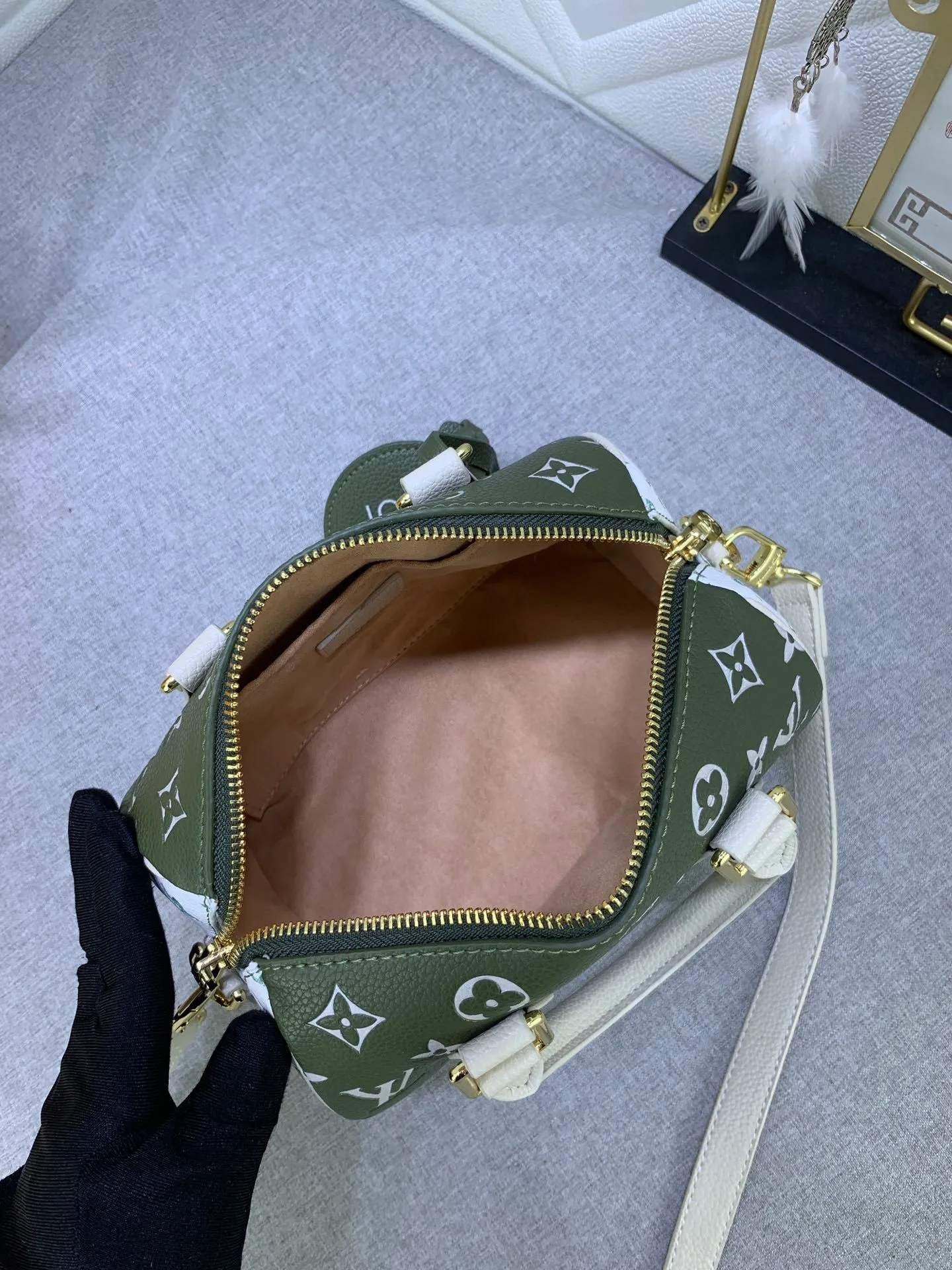 All categories Official website "Brand Women's Bags" Women's Bags 💙 LV replica LV, fine imitation LV bags, LV shoulder bags, 2023 official latest version LV pillow bag, bag factory, original material, size: 20.5-13.5-12CM