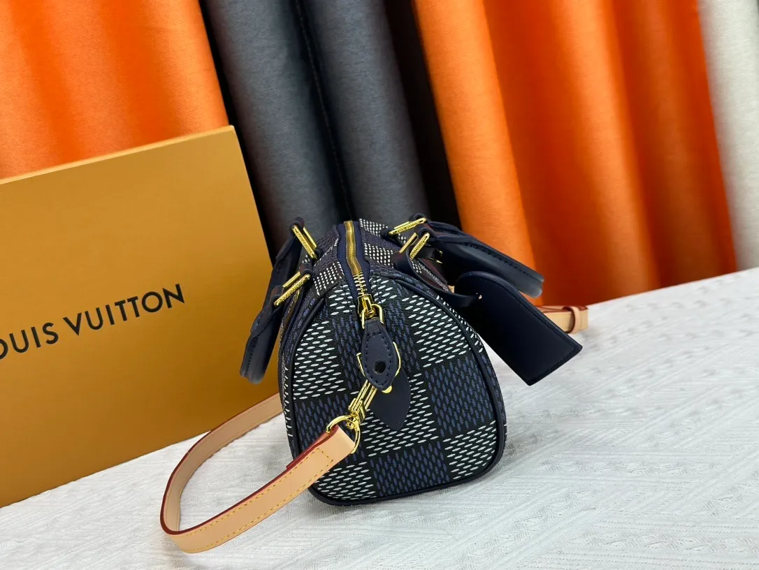 All Categories Official Website "Brand Women's Bags" Women's Bags 💙 LV 2024 New LV Crossbody Bag