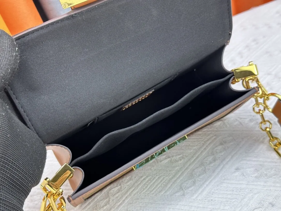 All Categories Official Website "Brand Women's Bags" Women's Bags 💙 LV 2024 New LV Crossbody Bag