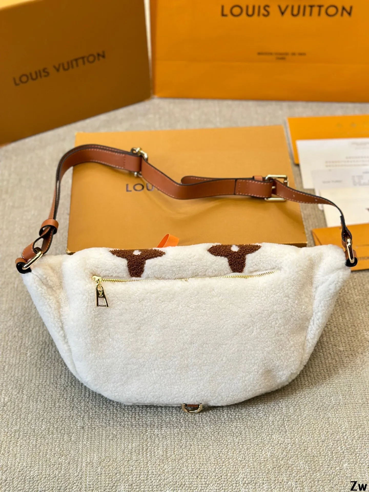 All categories Official website "Brand Women's Bags" Women's Bags 💙 LV 2024 official website new LV waist bag