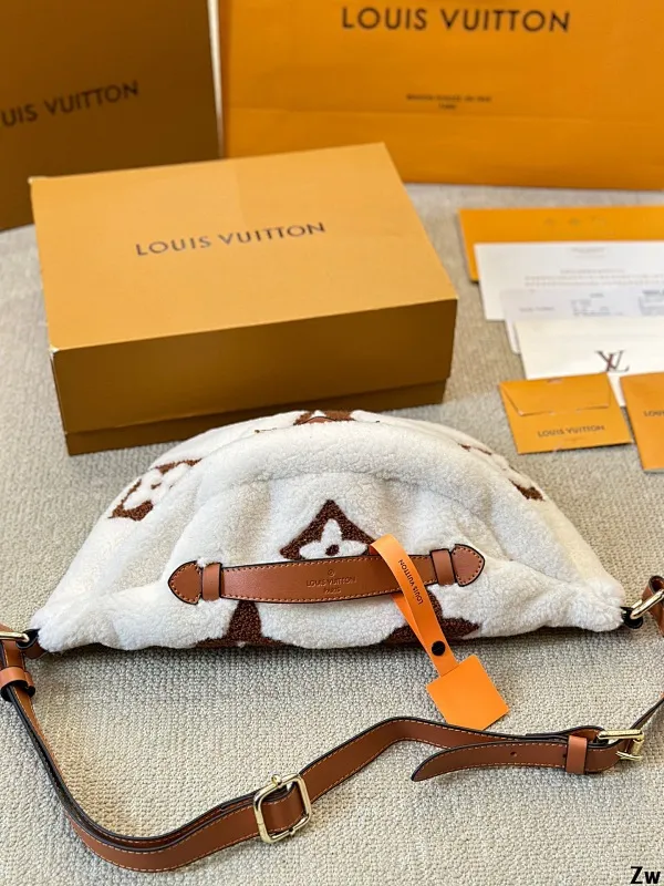 All categories Official website "Brand Women's Bags" Women's Bags 💙 LV 2024 official website new LV waist bag