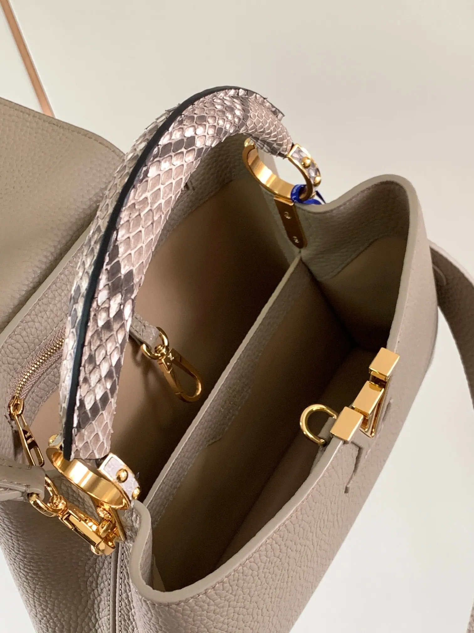 All categories 💚 Authentic bags 💚 LV 2024 official website new LV crossbody bag
