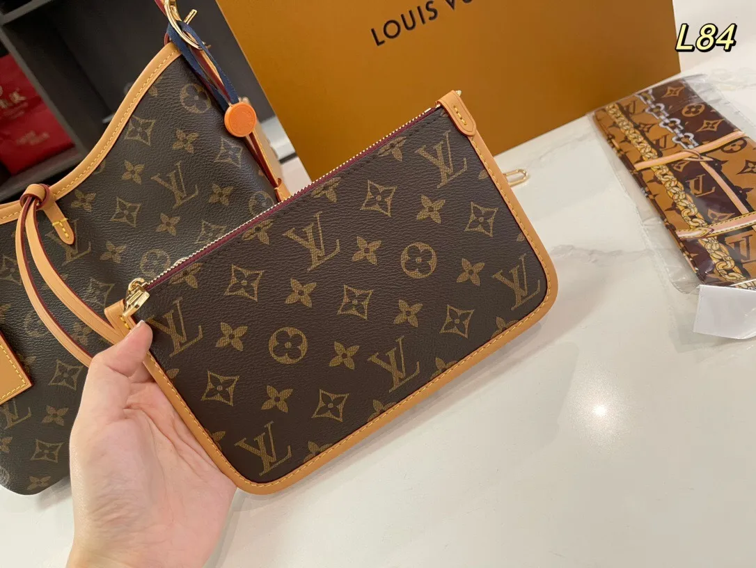 All Categories Official Website "Brand Women's Bags" Women's Bags 💙 LV 2024 New LV Crossbody Bag