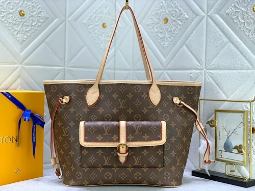 All Categories Official Website "Brand Women's Bags" Women's Bags 💙 LV upgraded original version [NEVERFULL Medium Handbag] (new silk screen shopping bag) The classic lines of the Never full MM handbag are made of colorful Monogram canvas and external front pockets, giving it a retro feel. Gold hardware - including pocket buckles - and leather