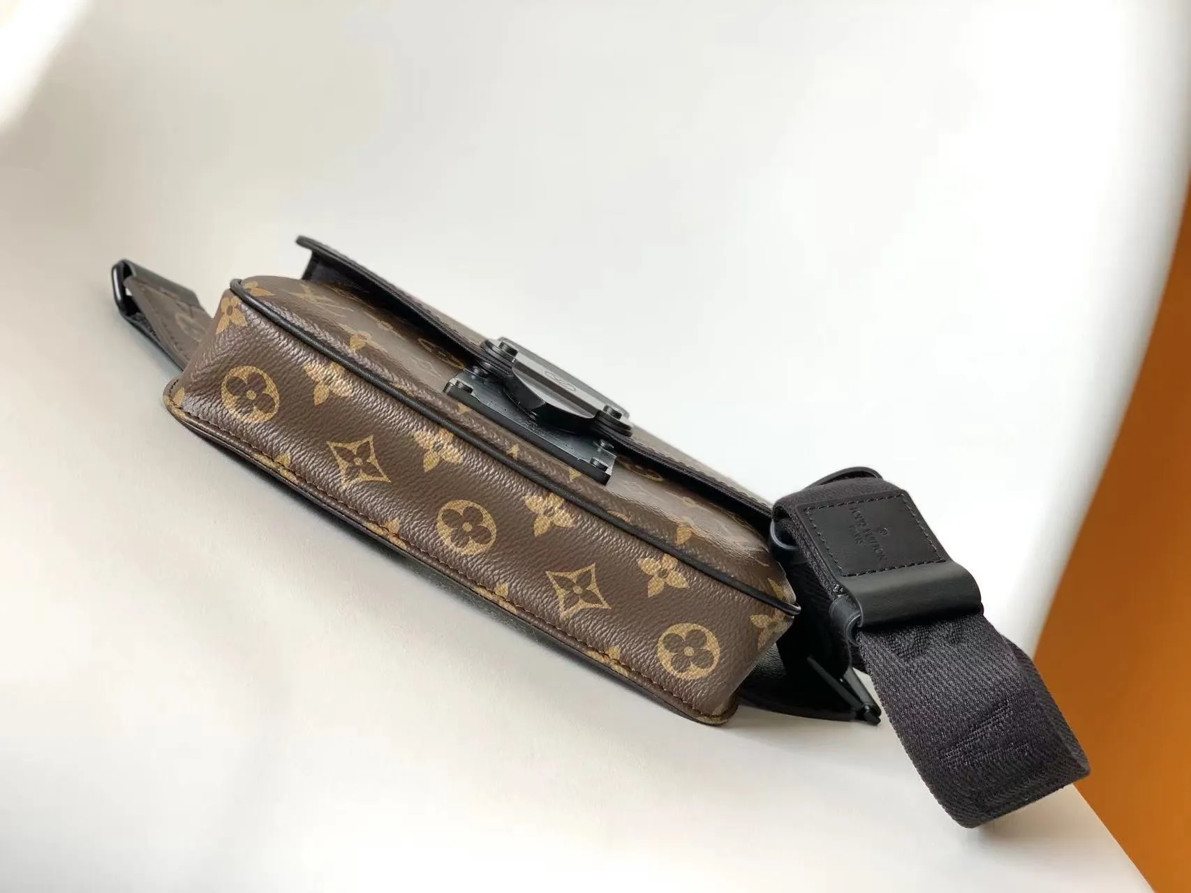 All Categories Official Website "Brand Women's Bags" Women's Bags 💙 LV 2026 New LV Crossbody Bag