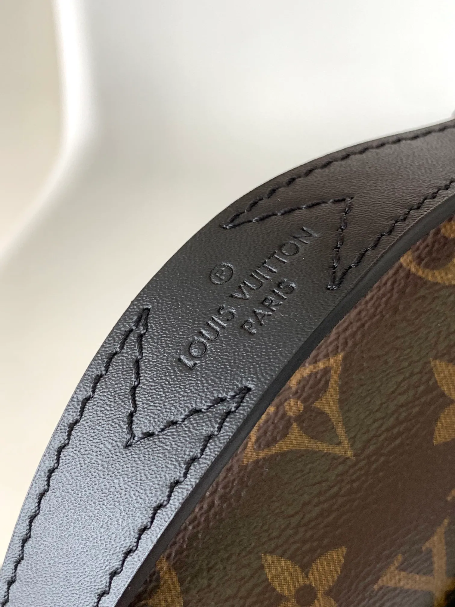 All Categories Official Website "Brand Women's Bags" Women's Bags 💙 LV 2026 New LV Crossbody Bag