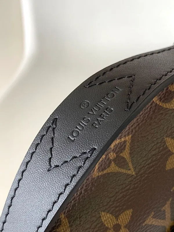 All Categories Official Website "Brand Women's Bags" Women's Bags 💙 LV 2026 New LV Crossbody Bag