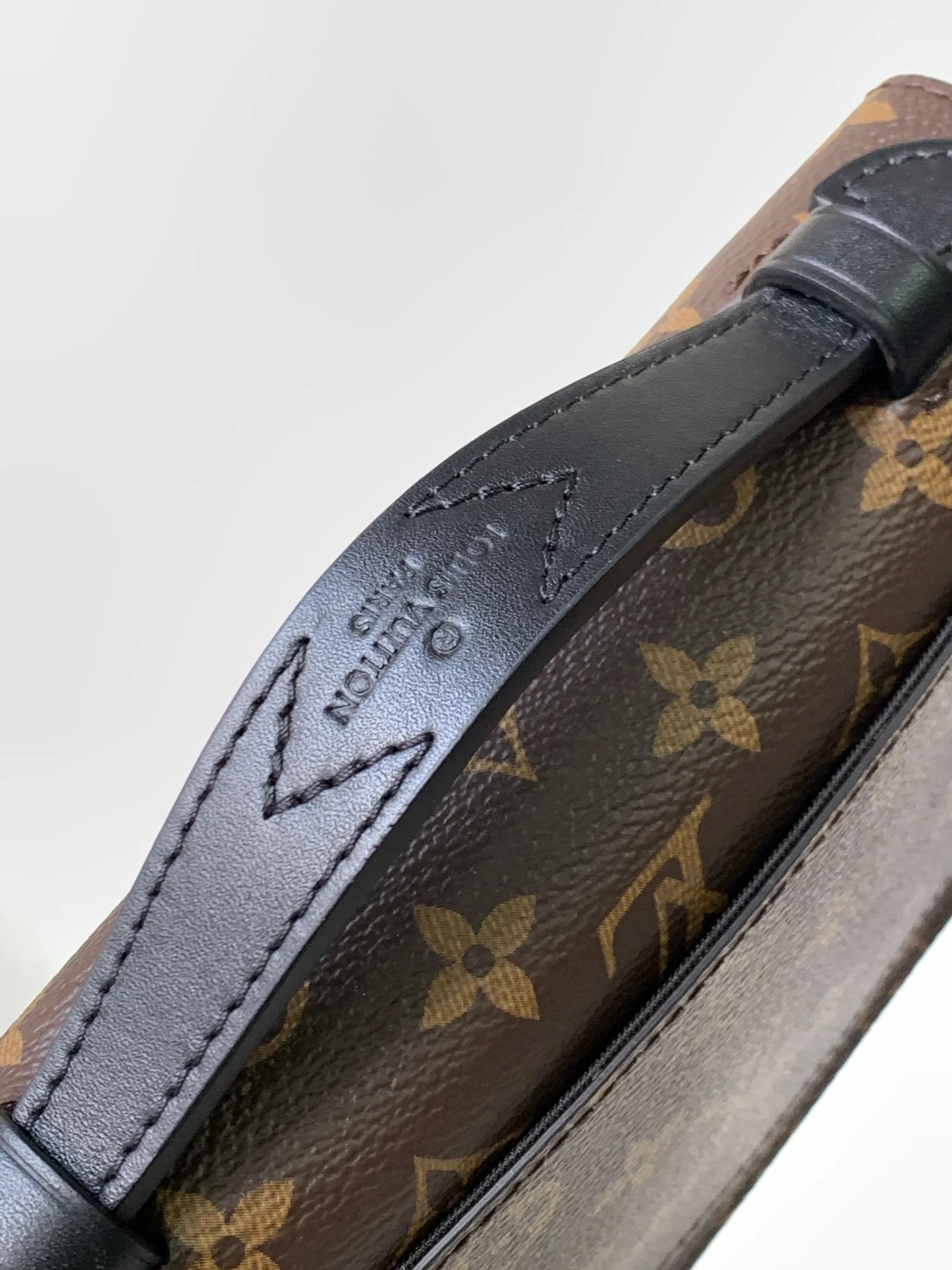 All Categories Official Website "Brand Women's Bags" Women's Bags 💙 LV 2026 New LV Crossbody Bag