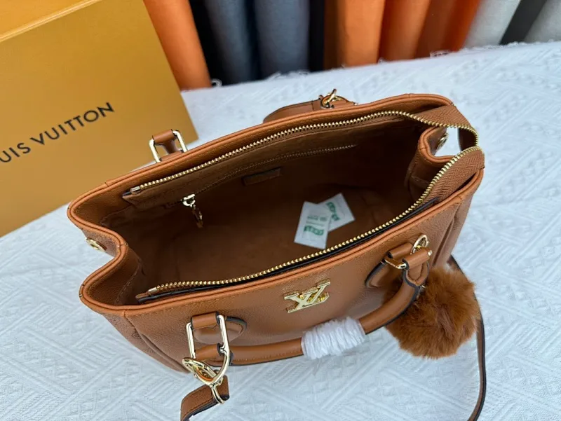 All Categories Official Website "Brand Women's Bags" Women's Bags 💙 LV 2024 Official Website New LV Crossbody Bags