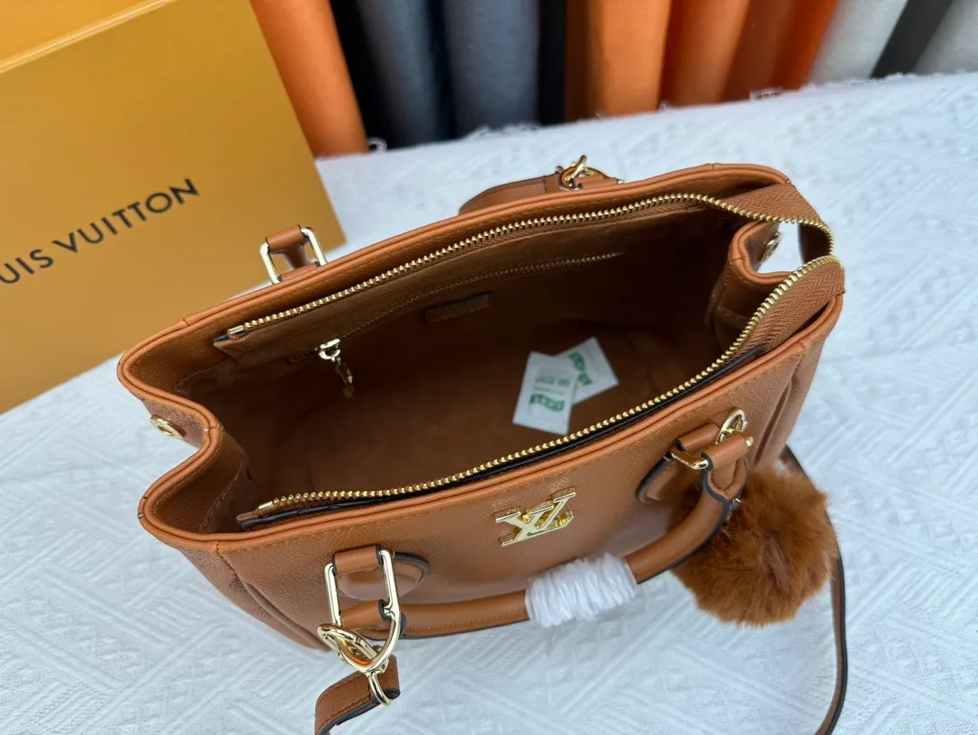 All Categories Official Website "Brand Women's Bags" Women's Bags 💙 LV 2024 Official Website New LV Crossbody Bags