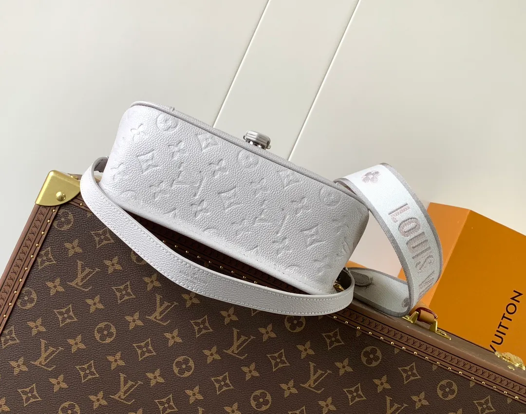 All Categories Official Website "Brand Women's Bags" Women's Bags 💙 LV 2026 New LV Crossbody Bag