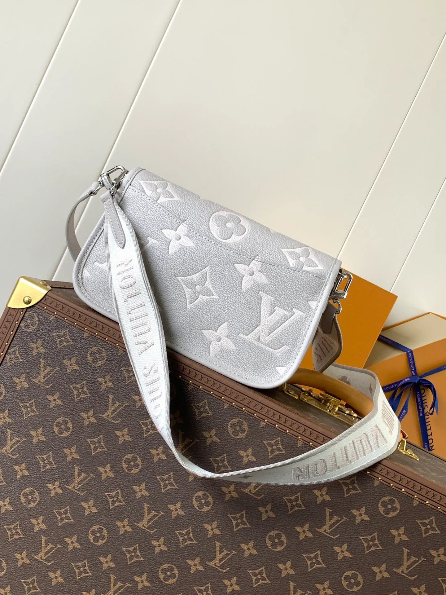 All Categories Official Website "Brand Women's Bags" Women's Bags 💙 LV 2026 New LV Crossbody Bag